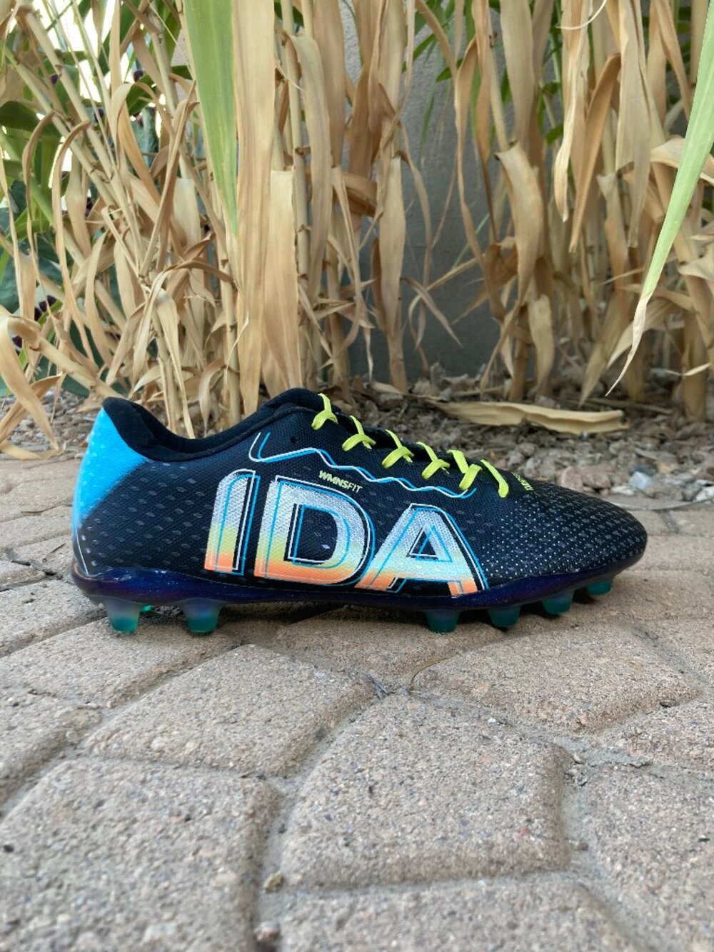 IDA women’s soccer cleats